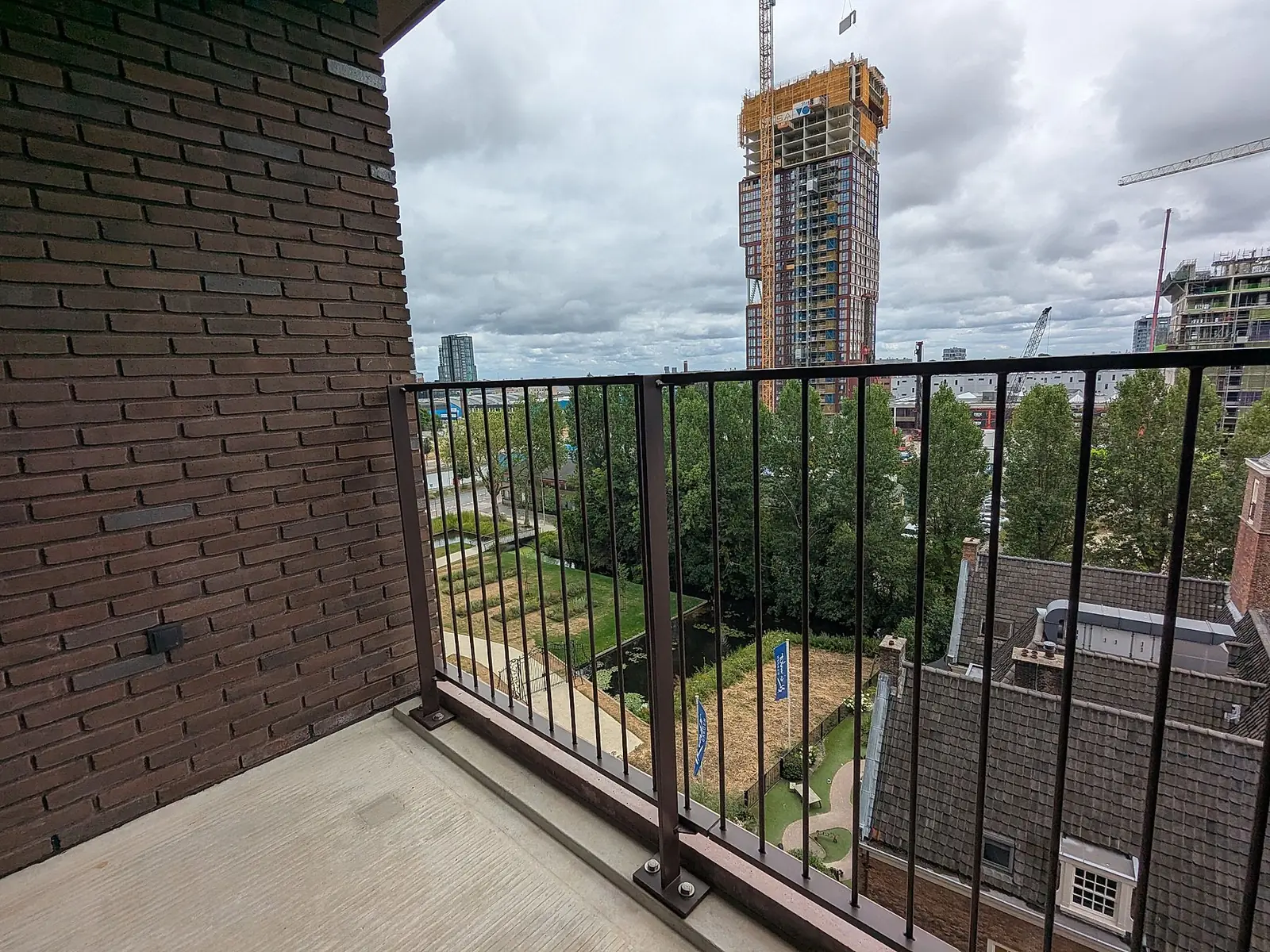 Image 6 of 8