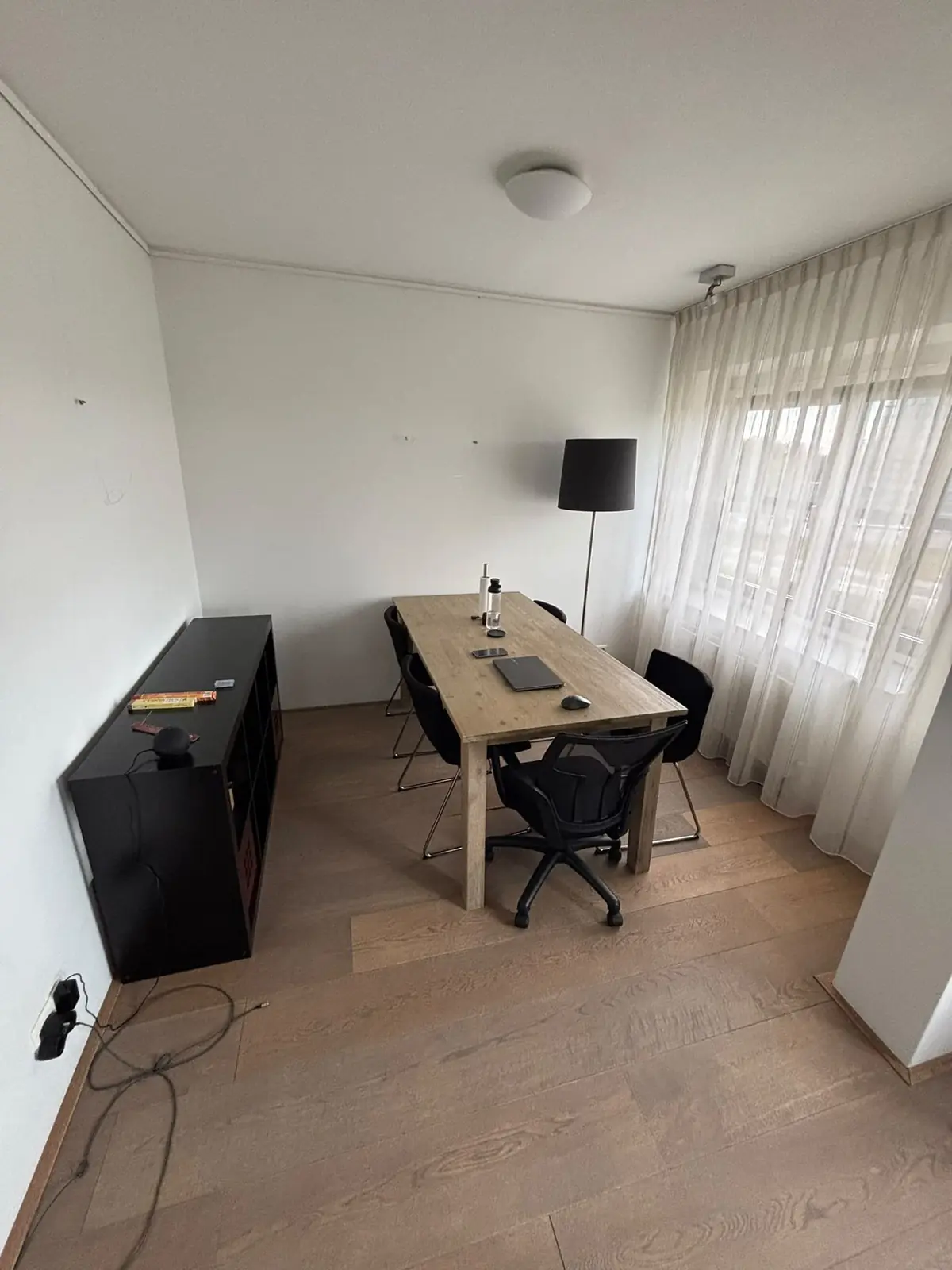 Image 4 of 10