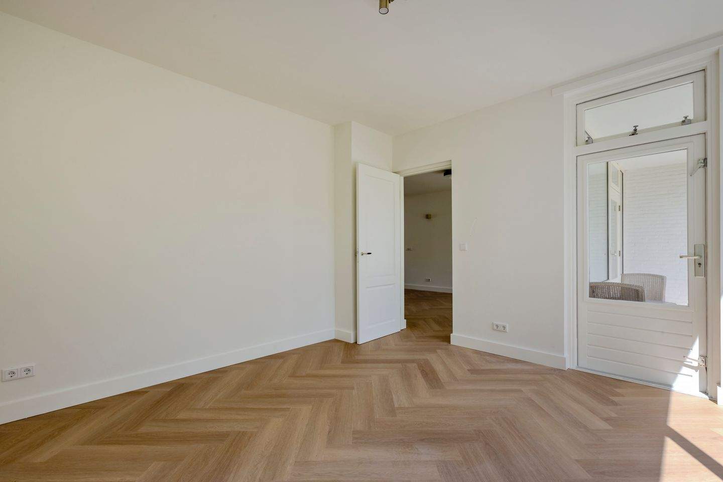 Image 19 sur 24