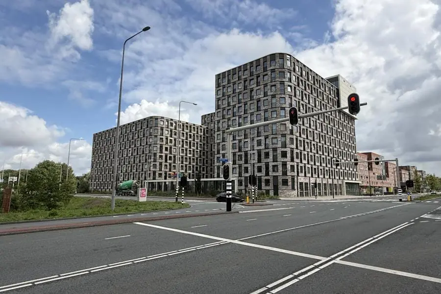 Image 3 of 20