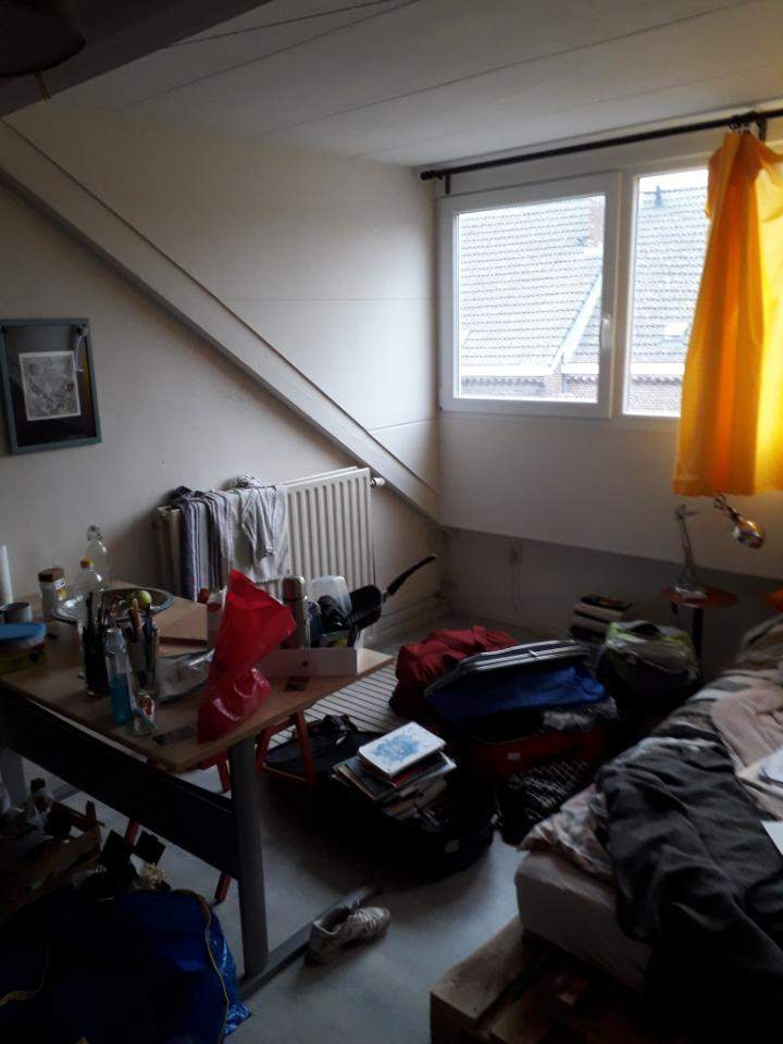 Image 1 of 7
