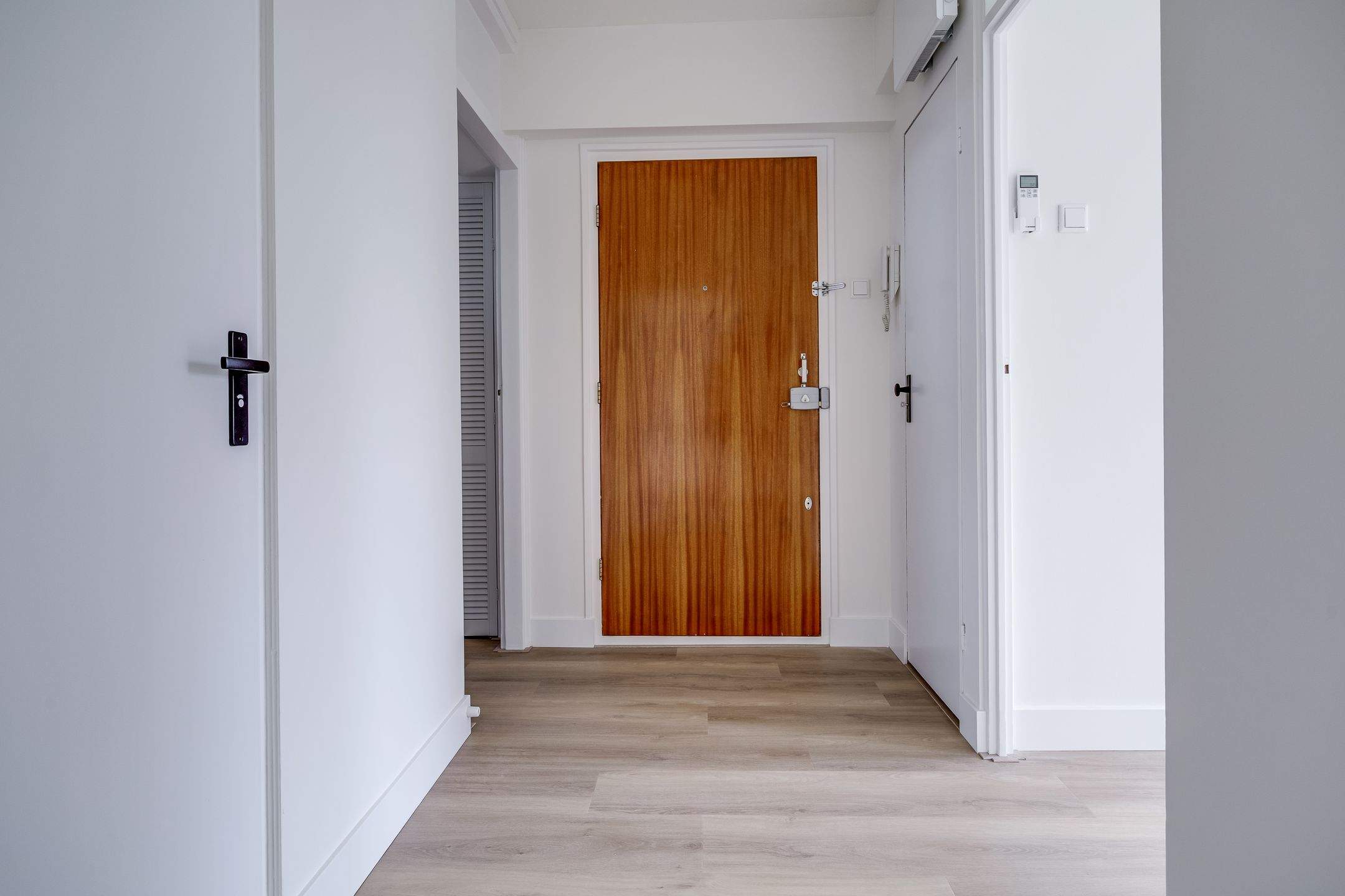 Image 21 of 27
