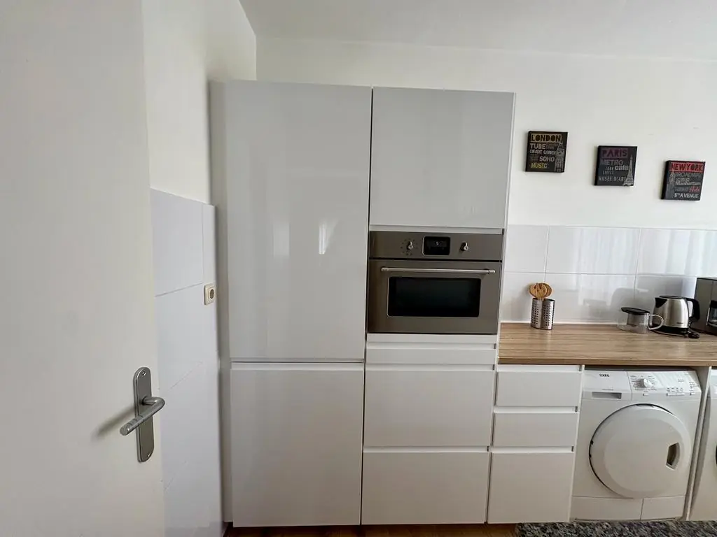 Image 10 of 21