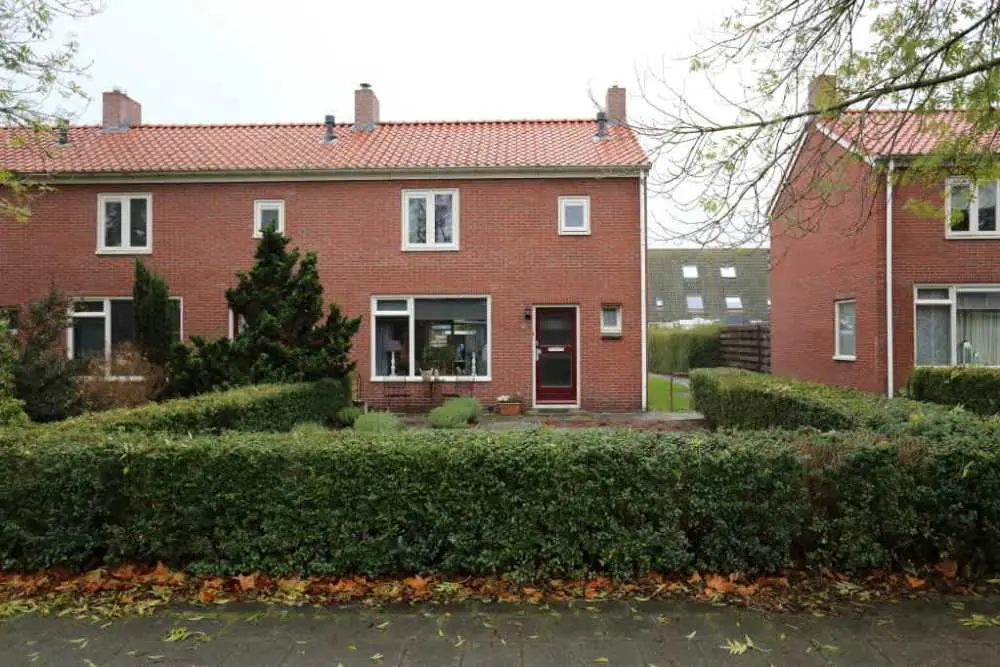 Corner House Peregrinusstraat 11, Ter Apel - For Rent
