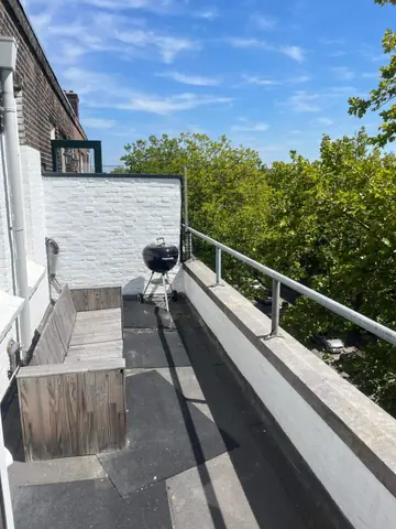 Gemeubileerde kamer aan Mathenesserweg, Rotterdam - Te huur