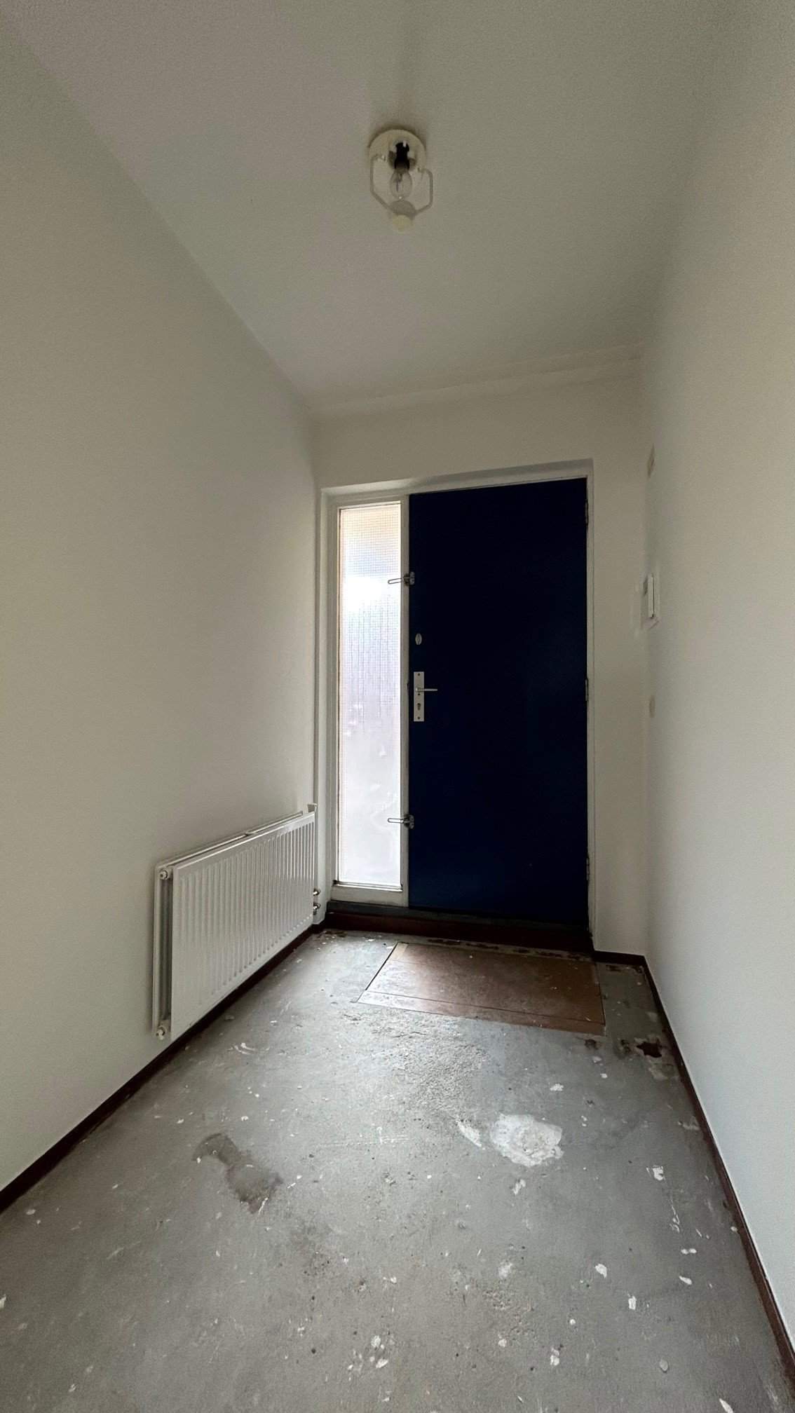Image 6 of 27