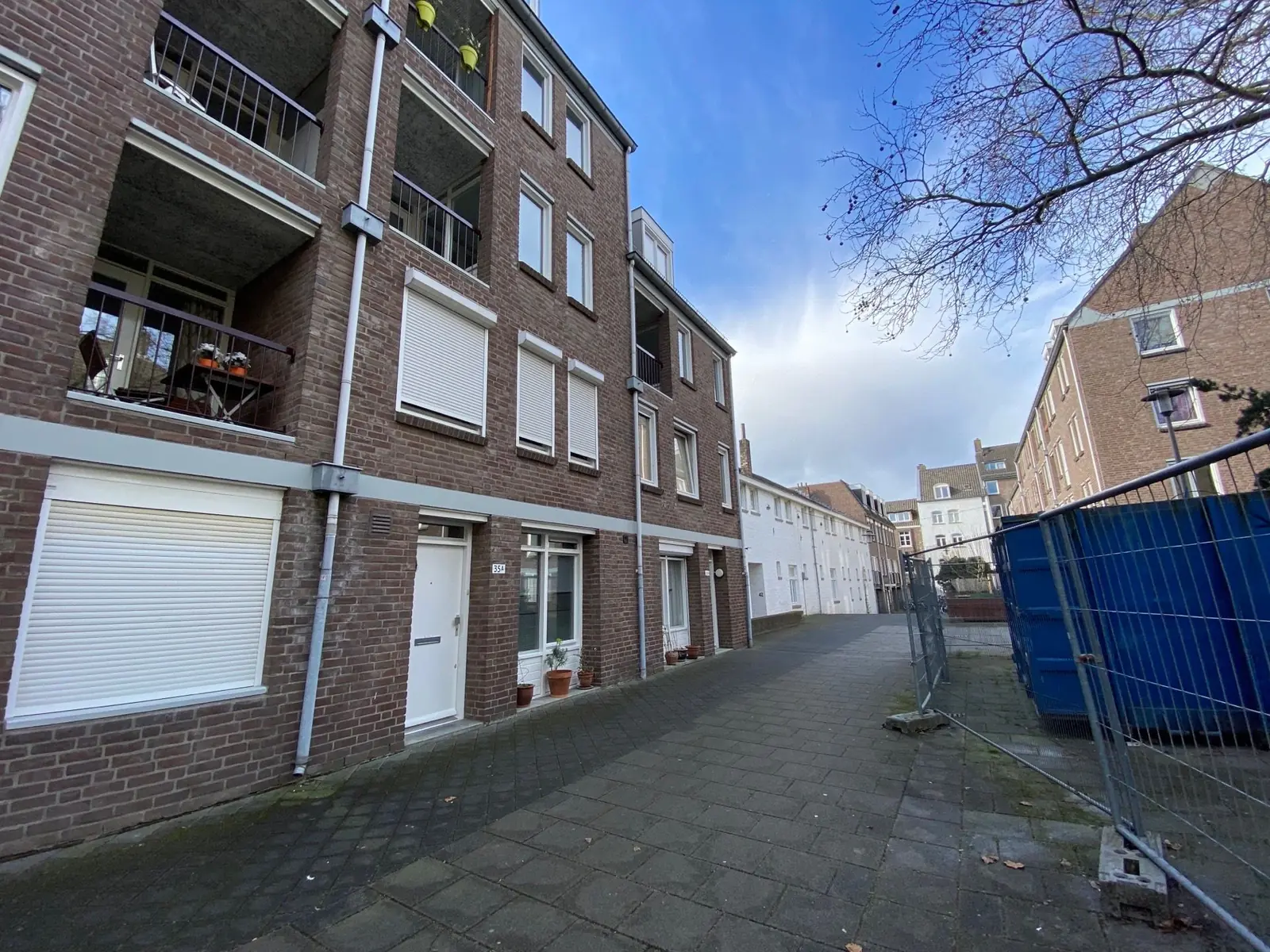 Afbeelding 2 van 2