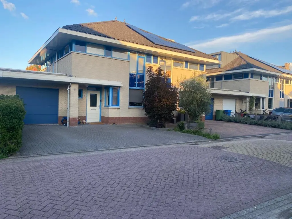 Image 1 of 25