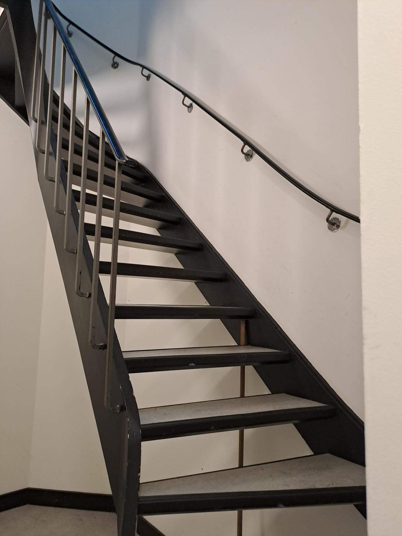 Image 4 of 9