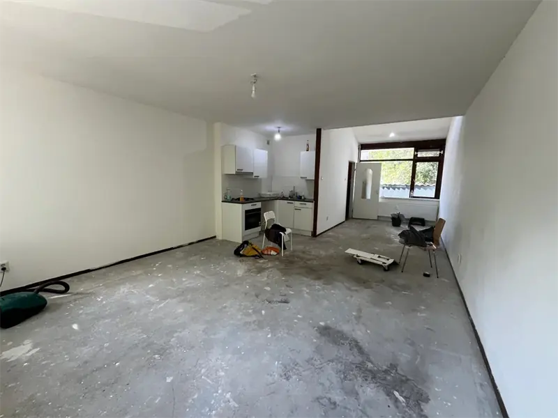 Image 1 of 10
