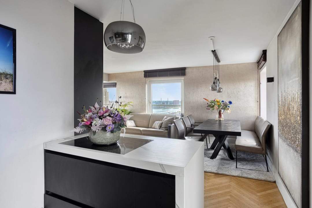 Bild 8 von 32