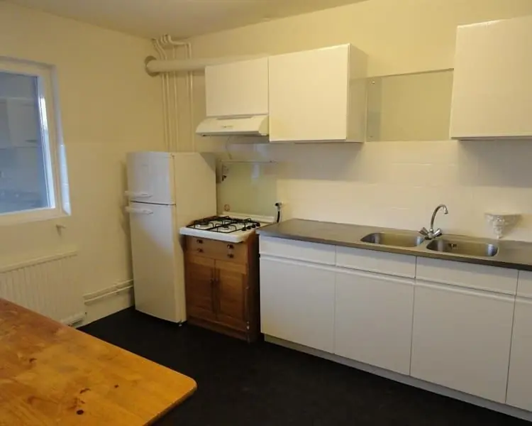 Image 4 of 6