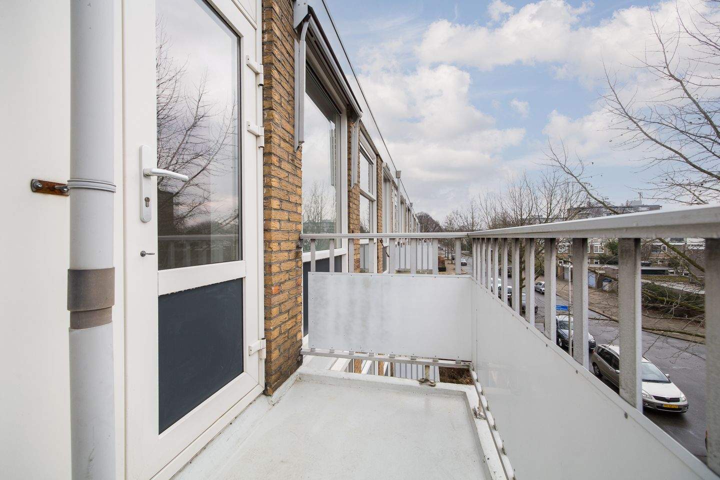 Image 19 of 27