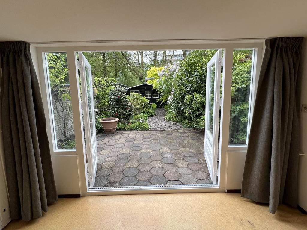 Image 20 of 28
