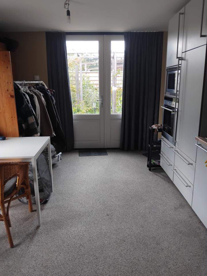 Image 2 of 10