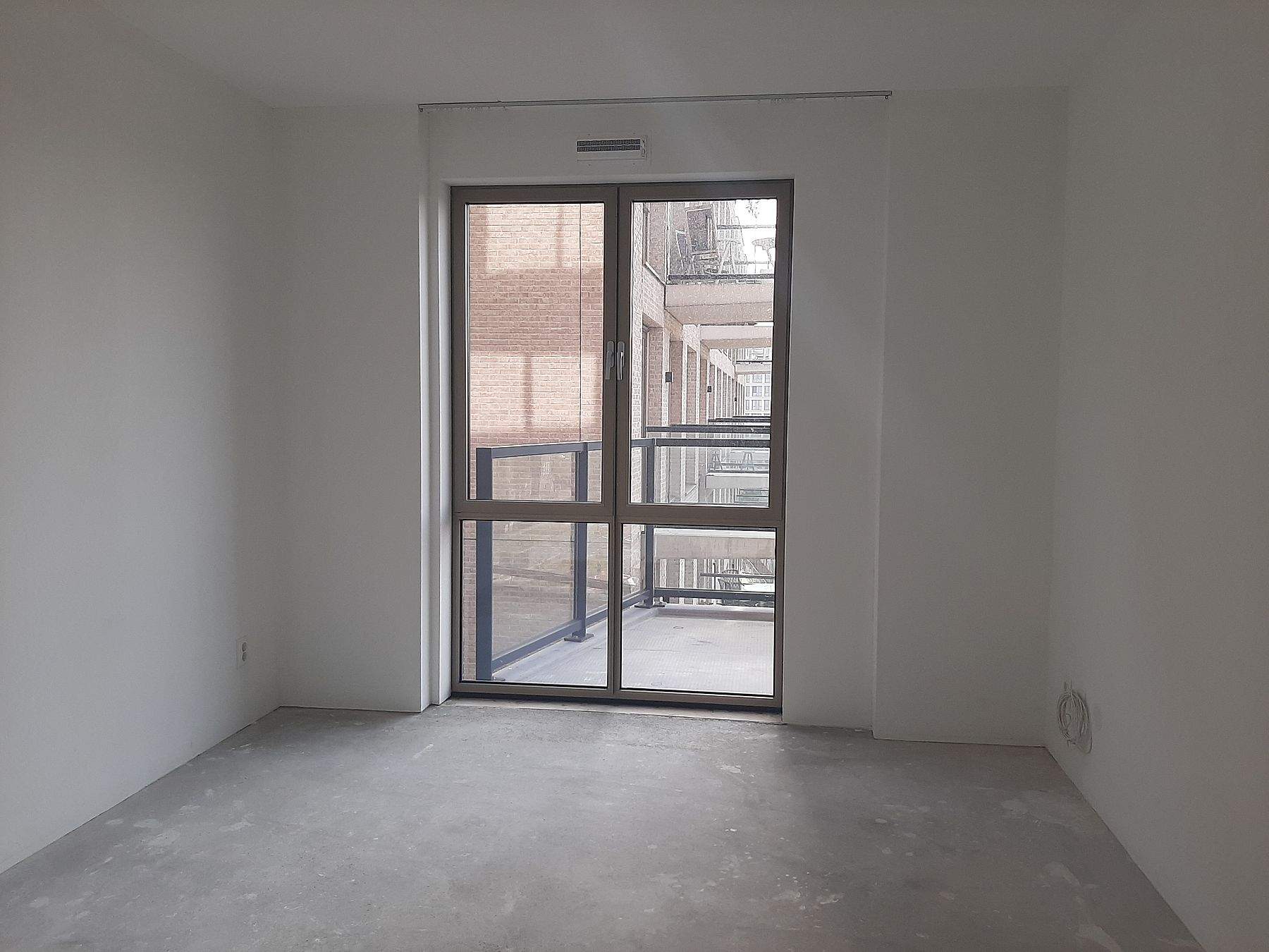 Image 8 of 8
