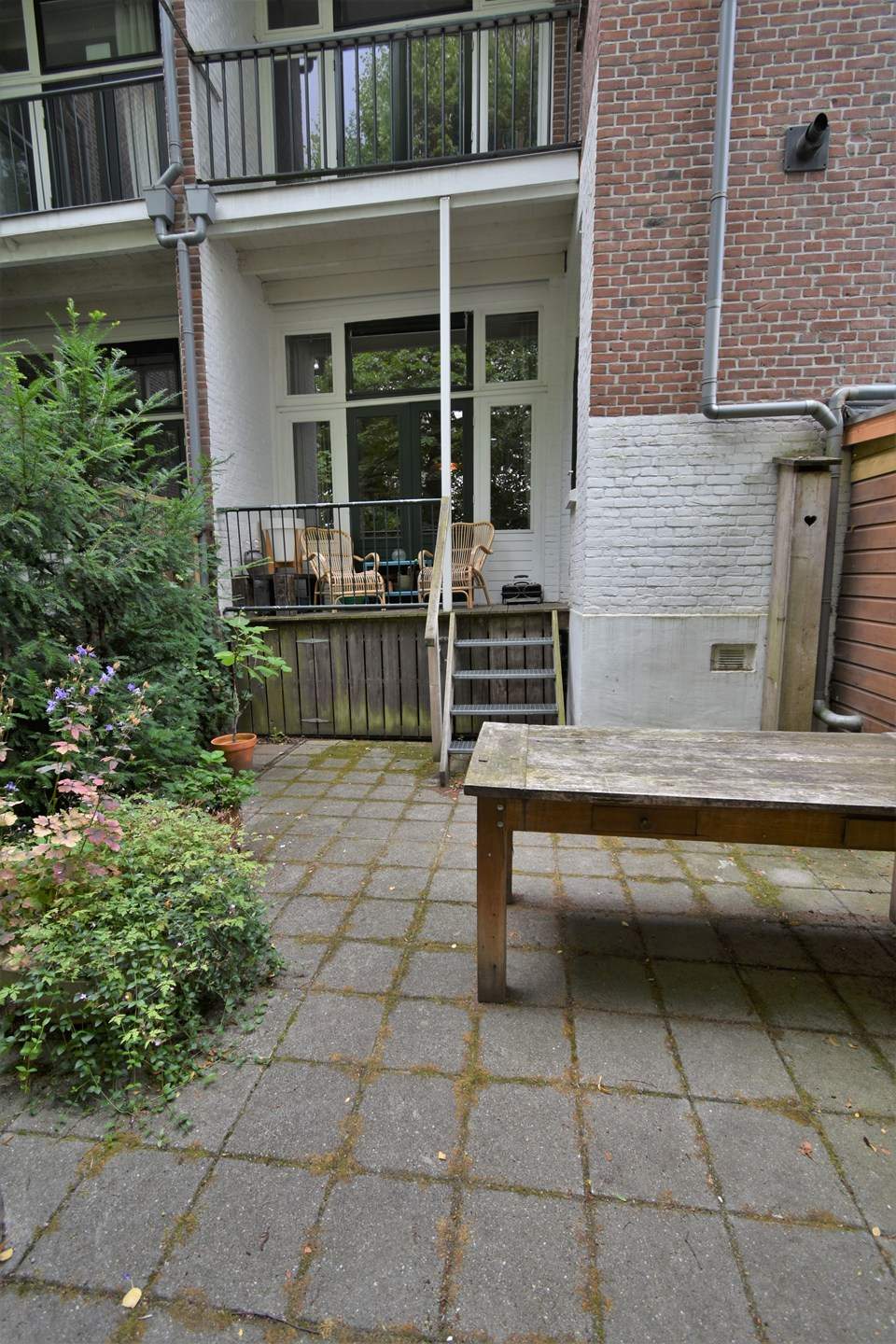 Image 3 of 10
