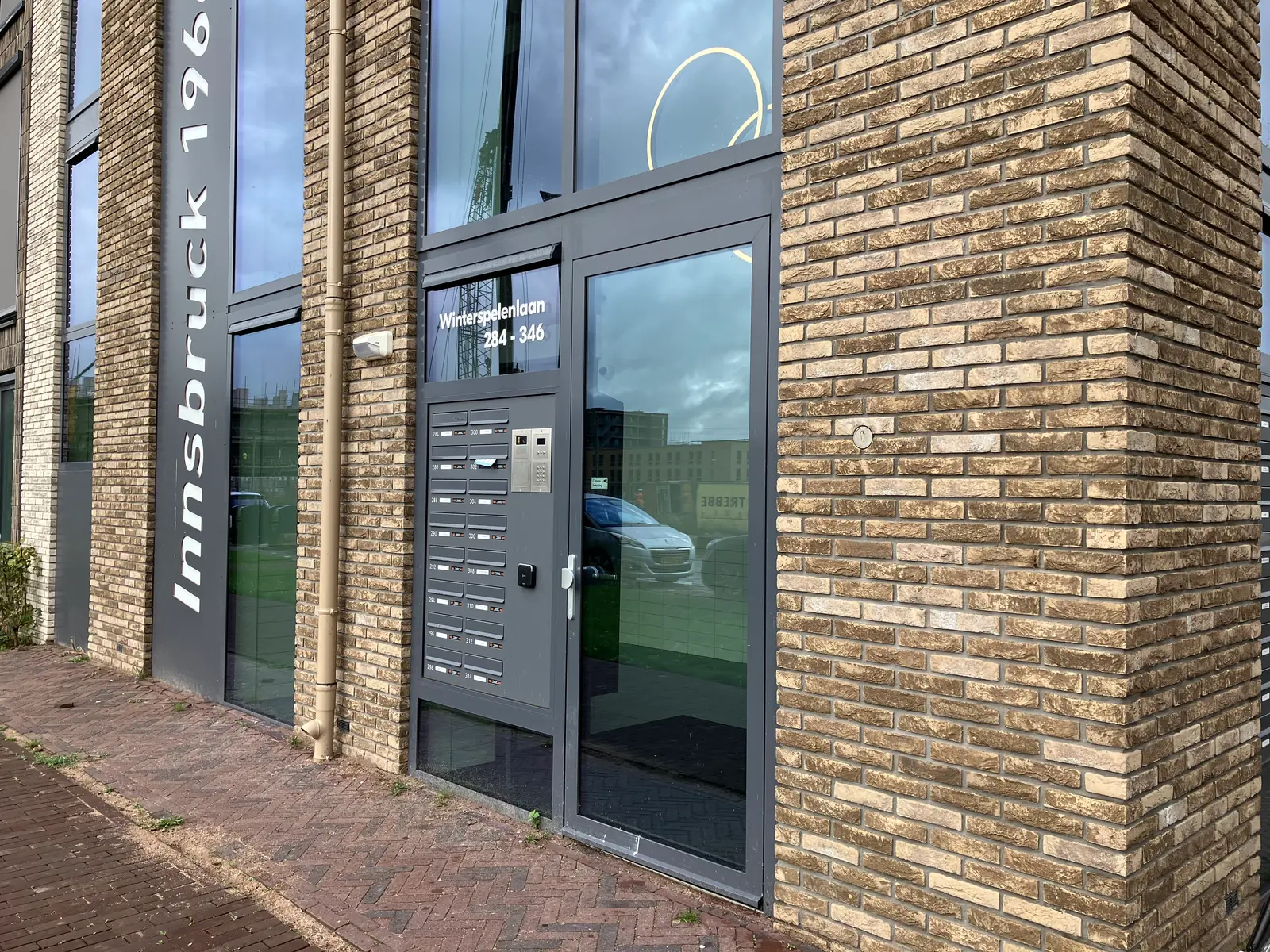 Image 2 of 22