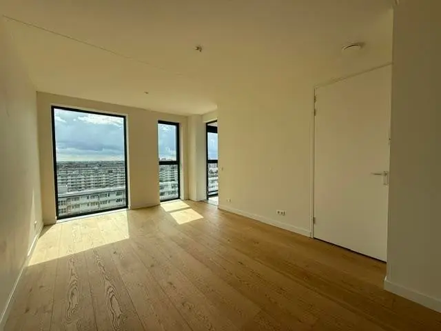 Image 4 of 15