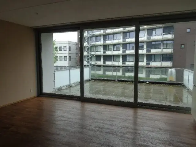Image 5 sur 9