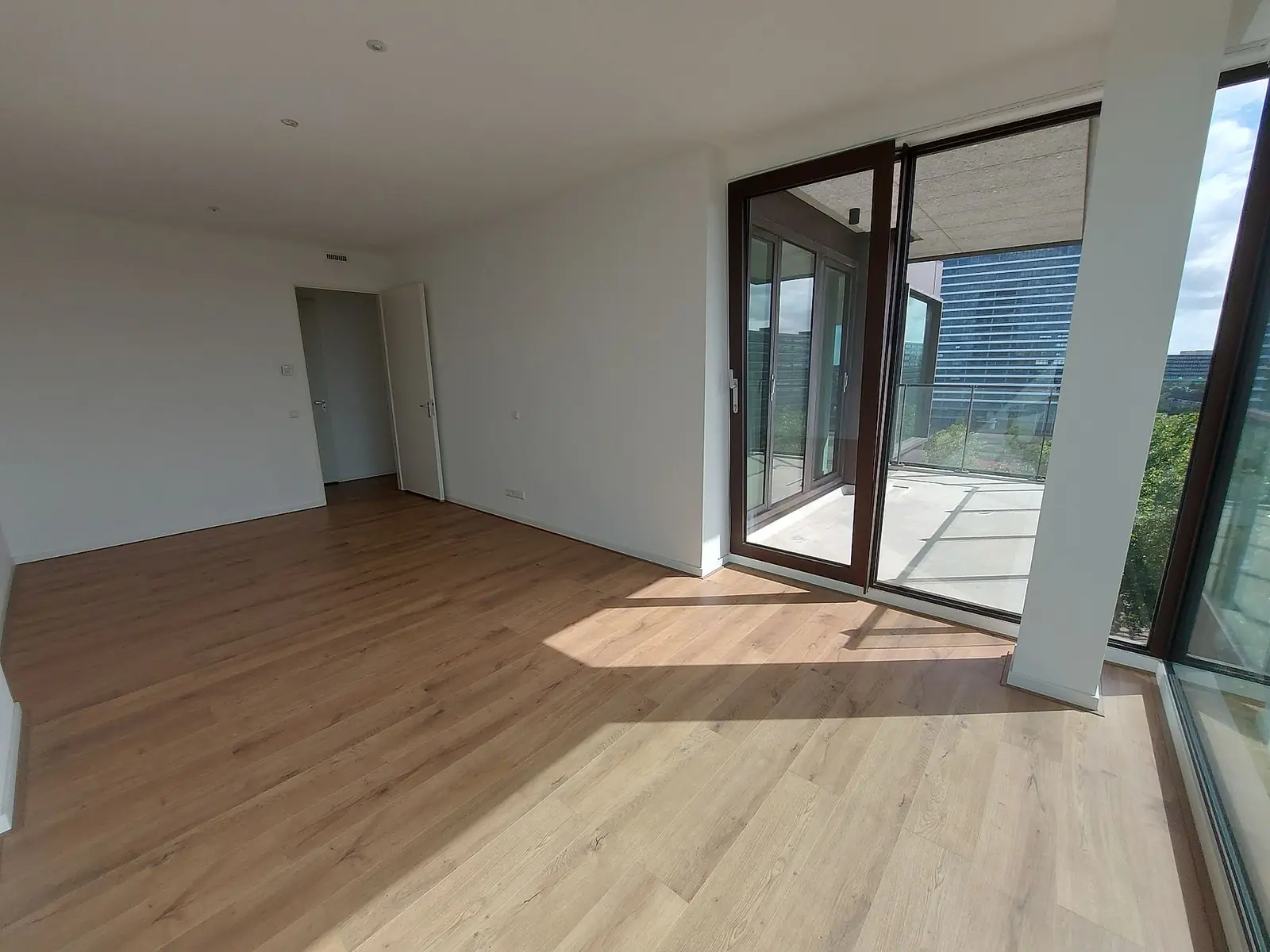 Image 6 of 8