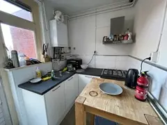 Image 3 of 9