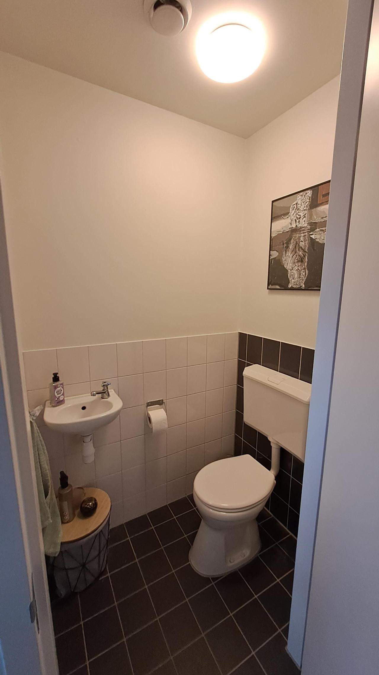 Image 6 of 9
