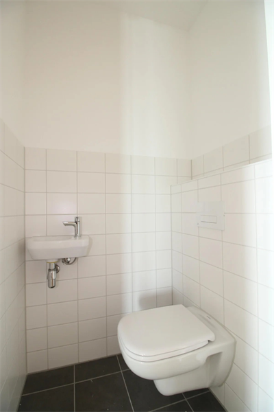 Image 8 of 8