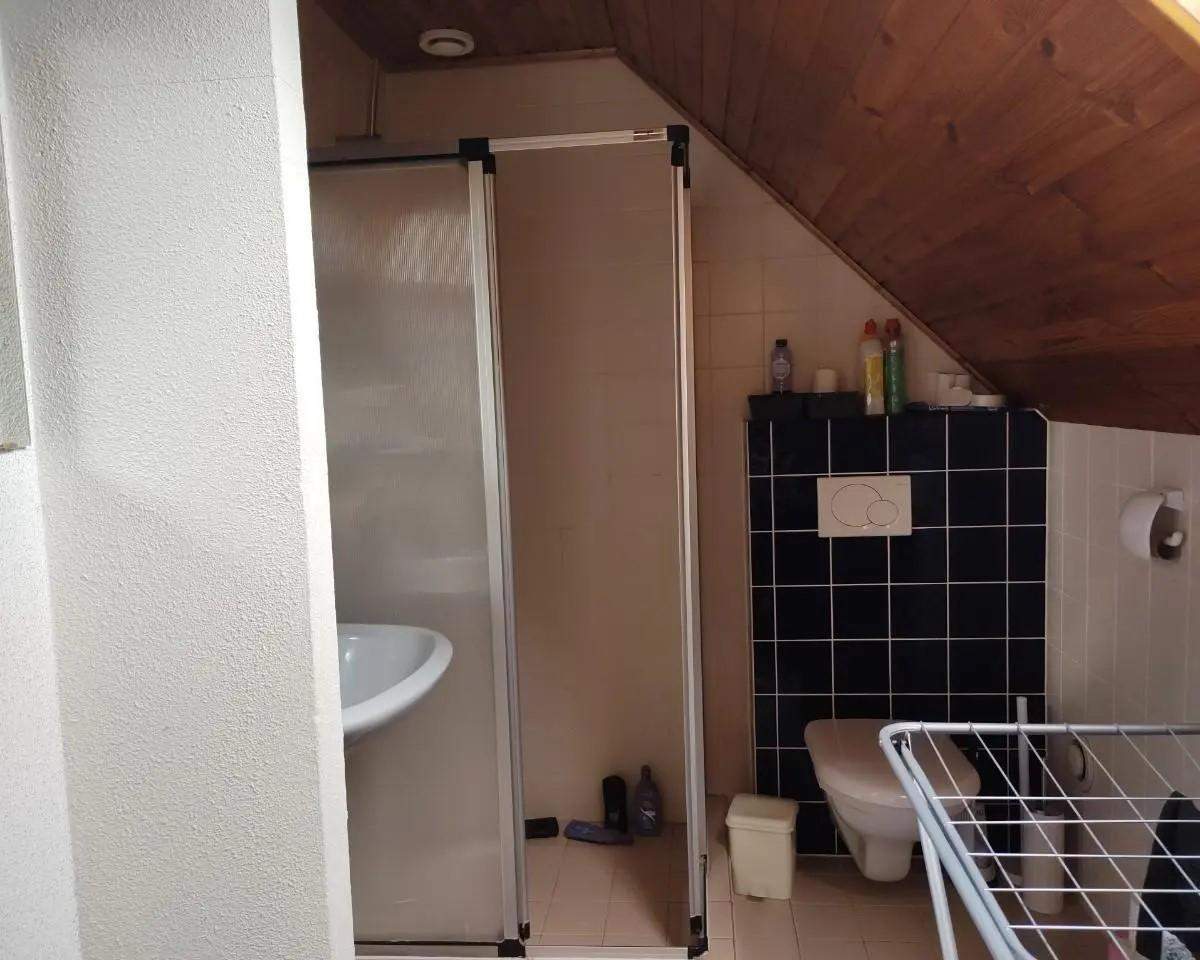 Image 2 of 3
