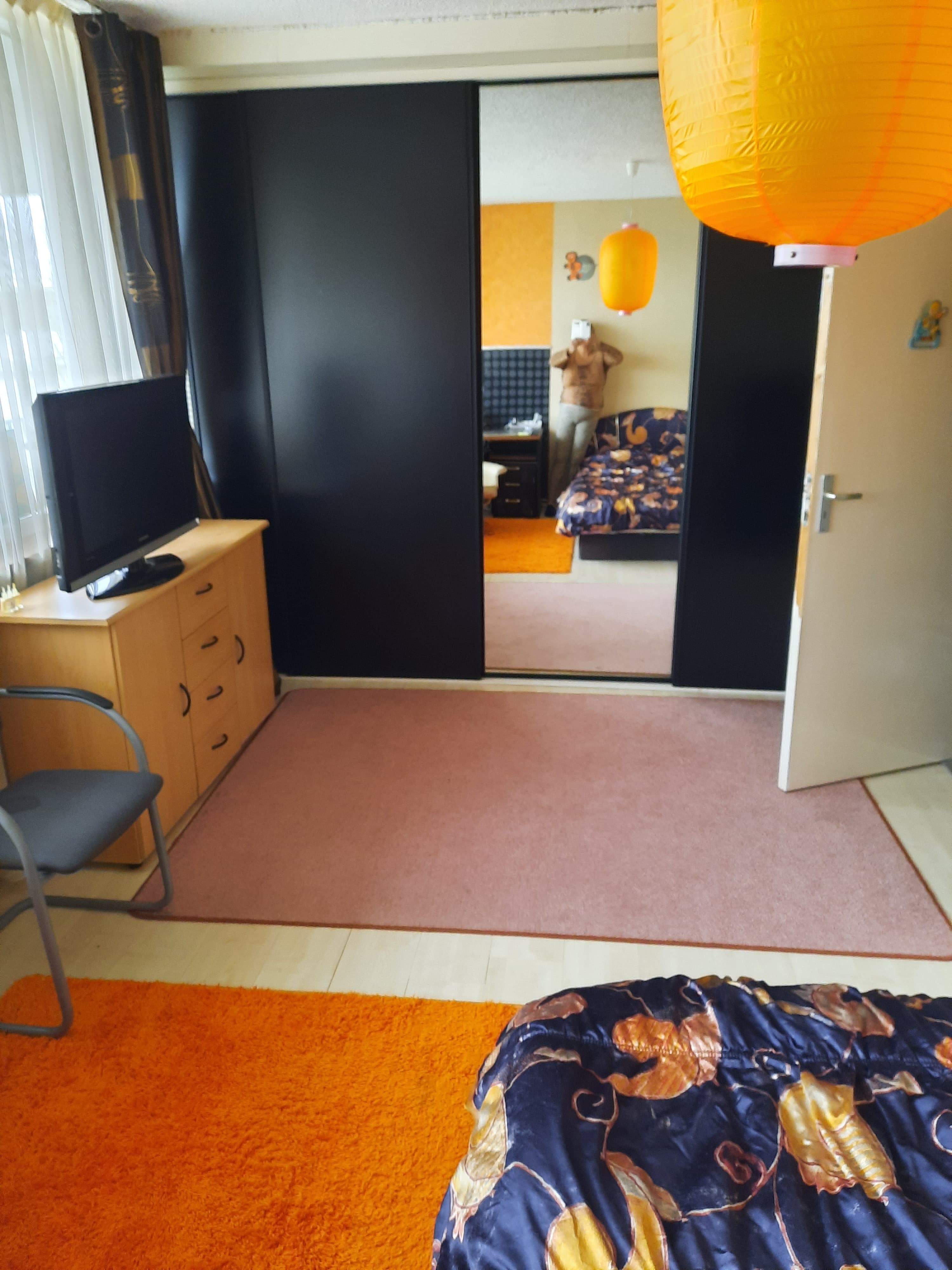Image 2 of 4