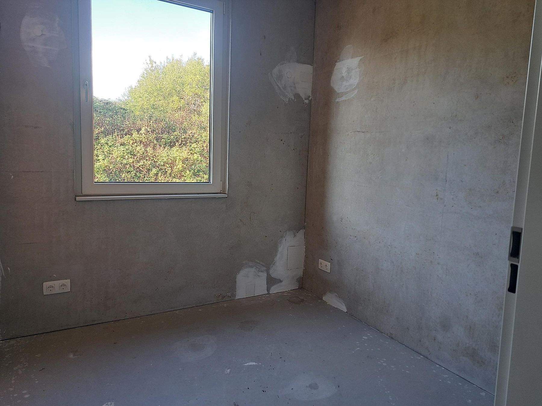 Image 7 of 8