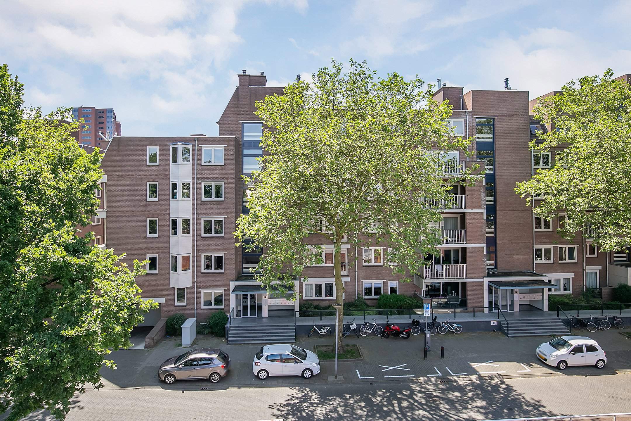 Bild 1 von 26