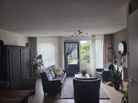 Casa Familiar Alice Nahonstraat, Rijen - En Alquiler