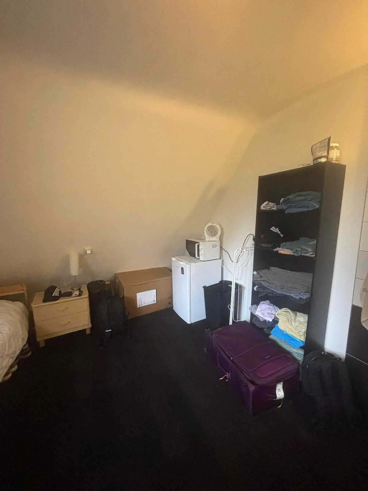 Image 2 of 4