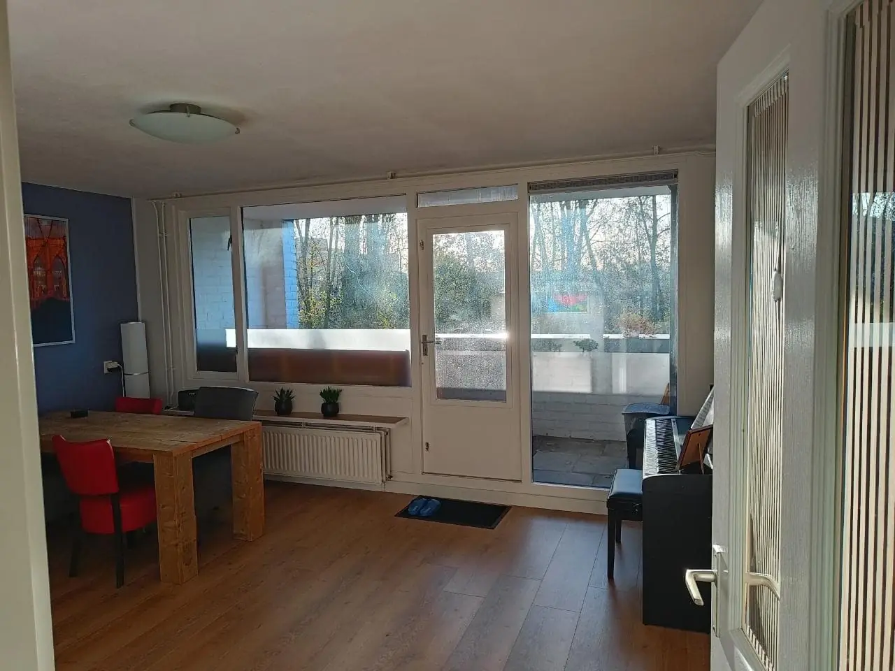 Image 2 of 10