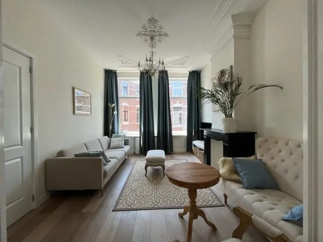 Image 10 of 38