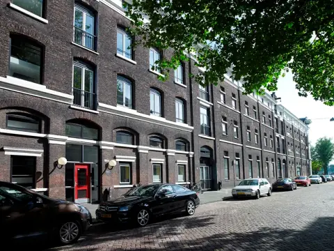 Zimmer Caland II, Rivierstraat, Rotterdam - Zu vermieten