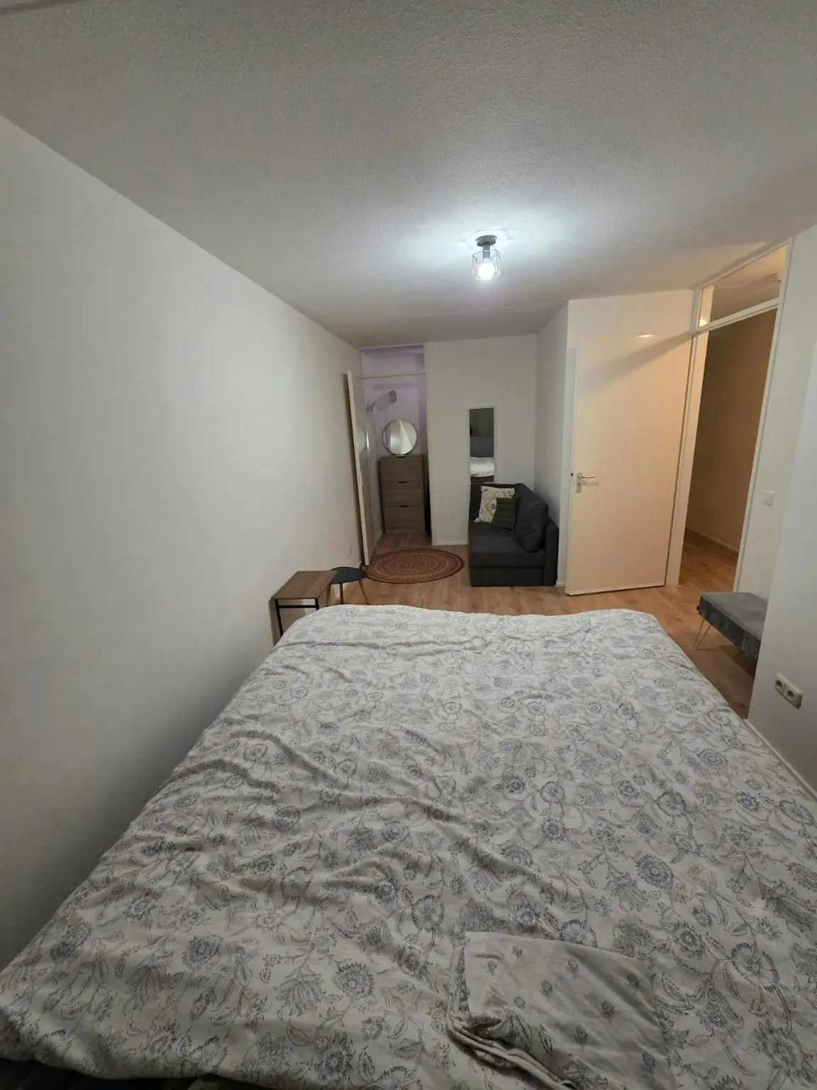 Image 5 of 25