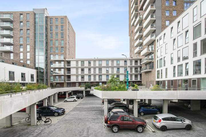 Image 7 of 21