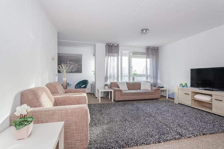 Bild 2 von 24
