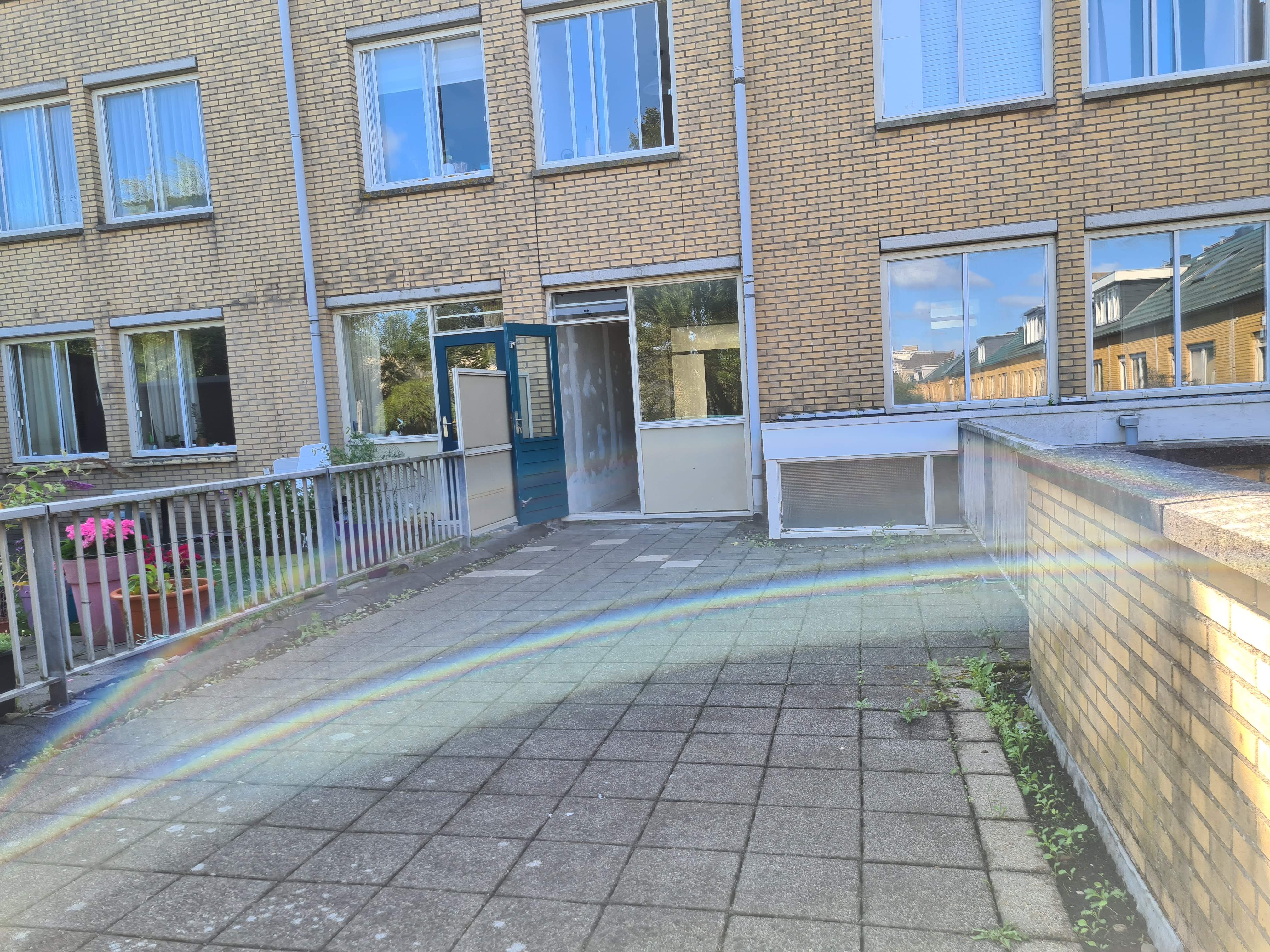 Image 2 of 21