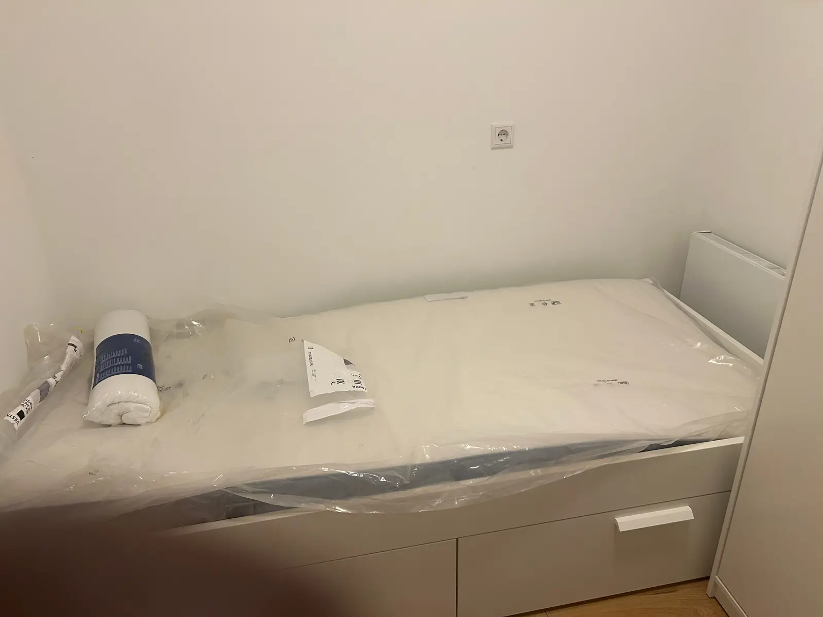 Image 3 of 6