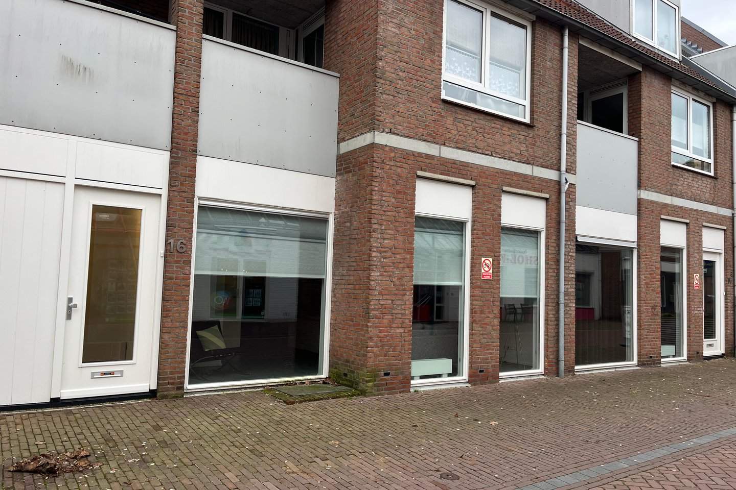 Bild 1 von 12