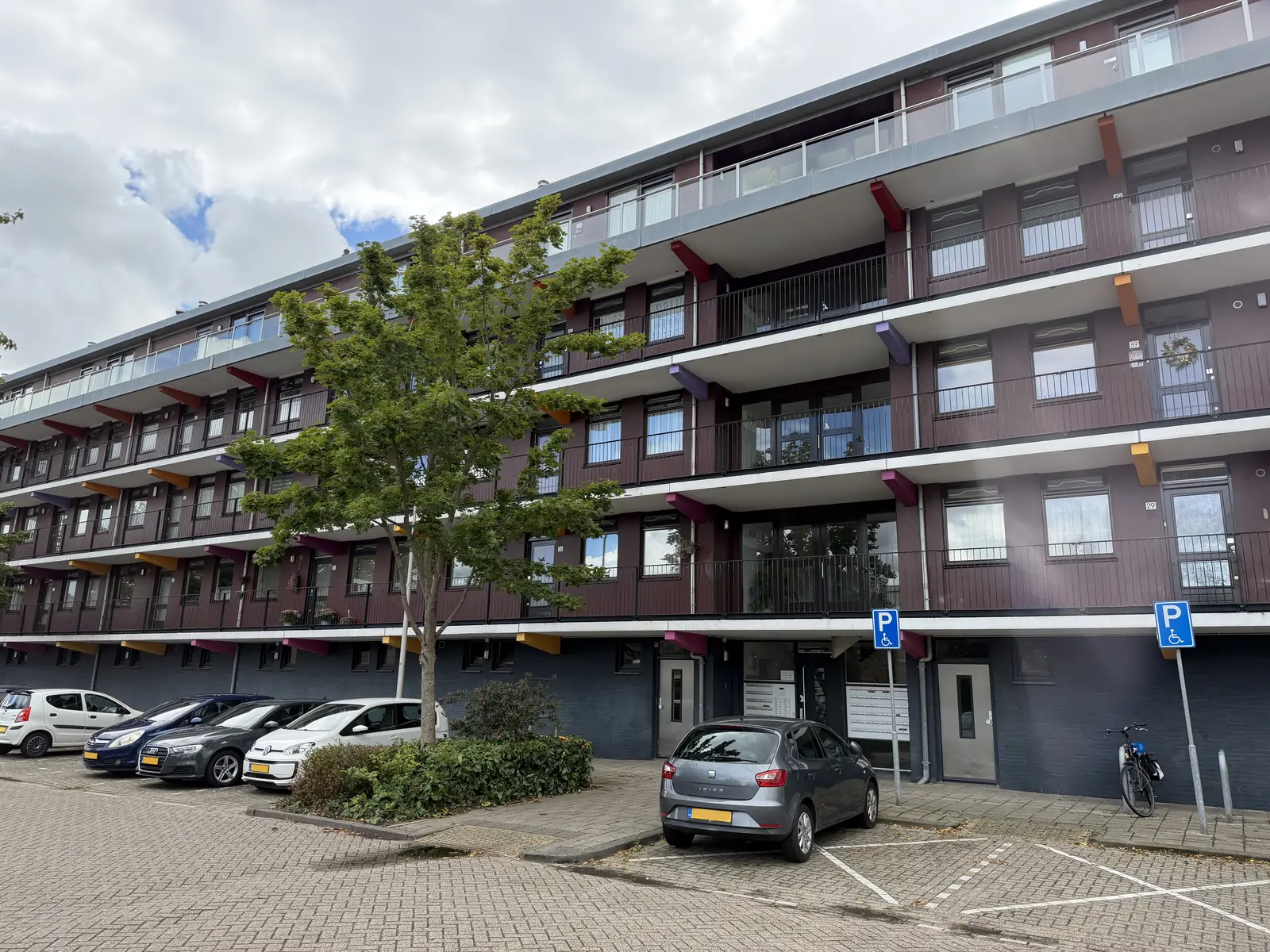 Image 2 sur 23