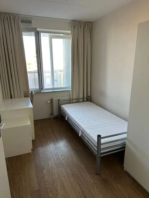 Furnished Room Ben van Meerendonkstraat, Amsterdam - For Rent