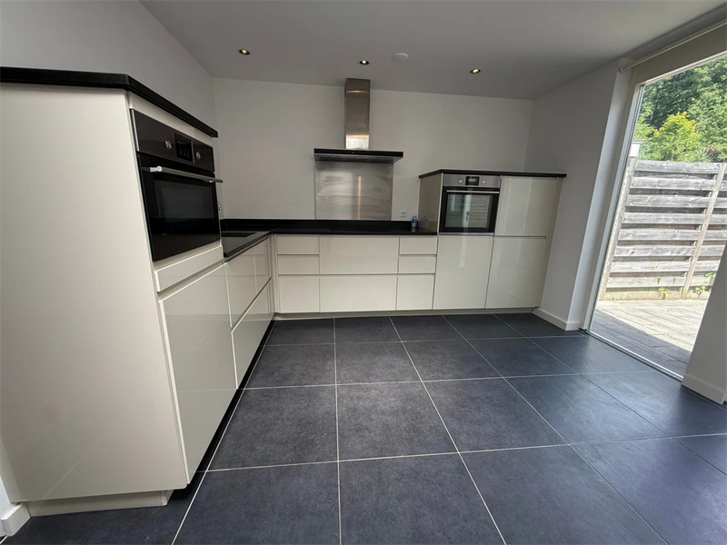 Image 11 of 15