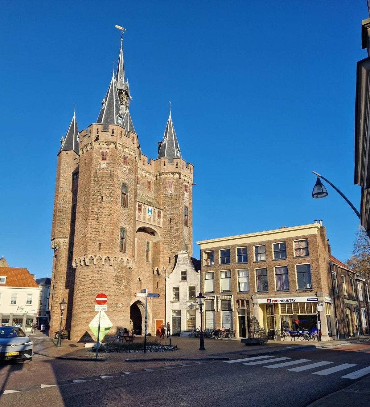 Afbeelding 1 van 19