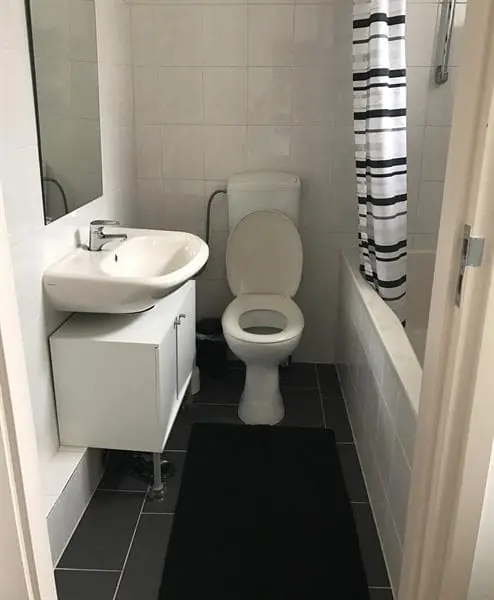 Image 4 of 6