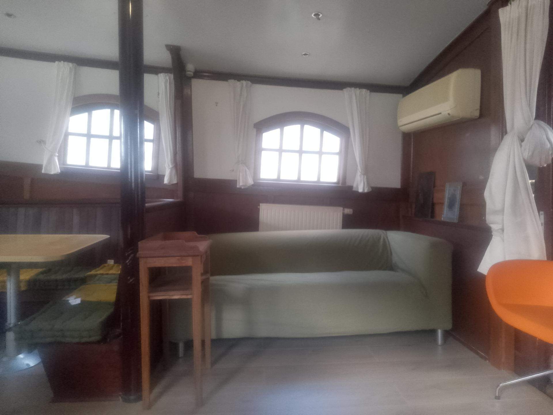 Image 1 of 7