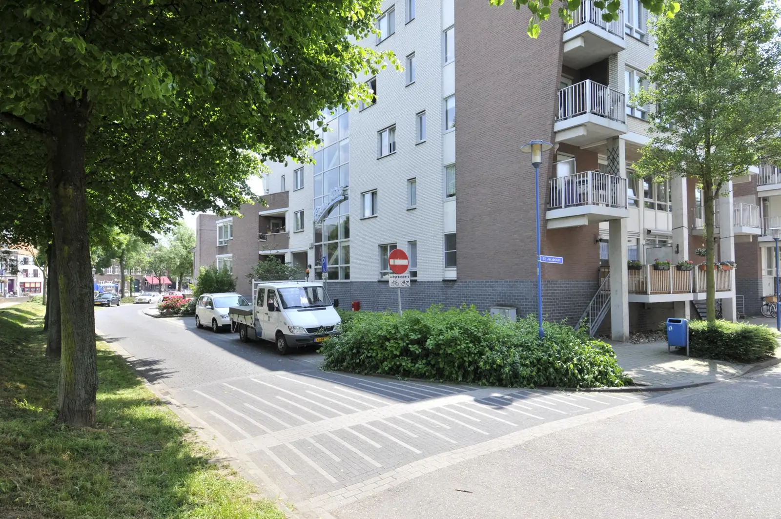 Bild 1 von 3